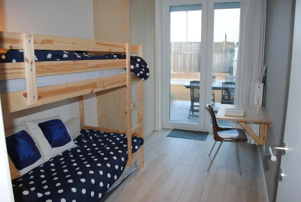 Apartment Modern, Gezellig Vakantieappartement Met Ruim Terras In Oostende