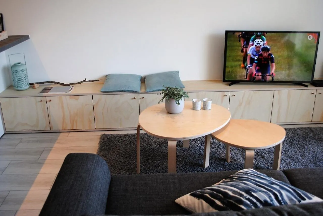 Modern, Gezellig Vakantieappartement Met Ruim Terras In Oostende Belgium